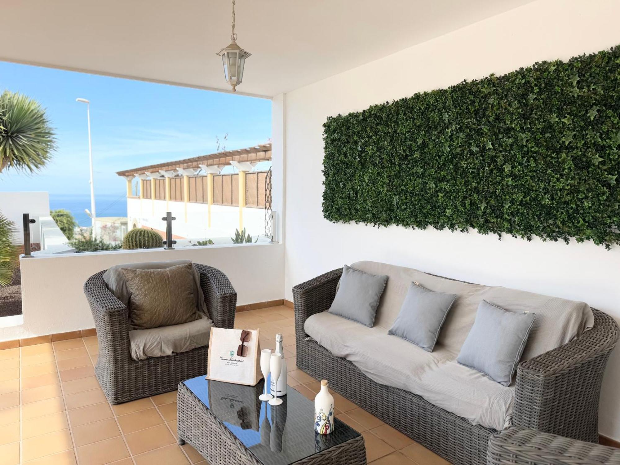 Villa Amorio A Spacious Modern Getaway With A Private Heated Pool & Sea Views 아데제 외부 사진
